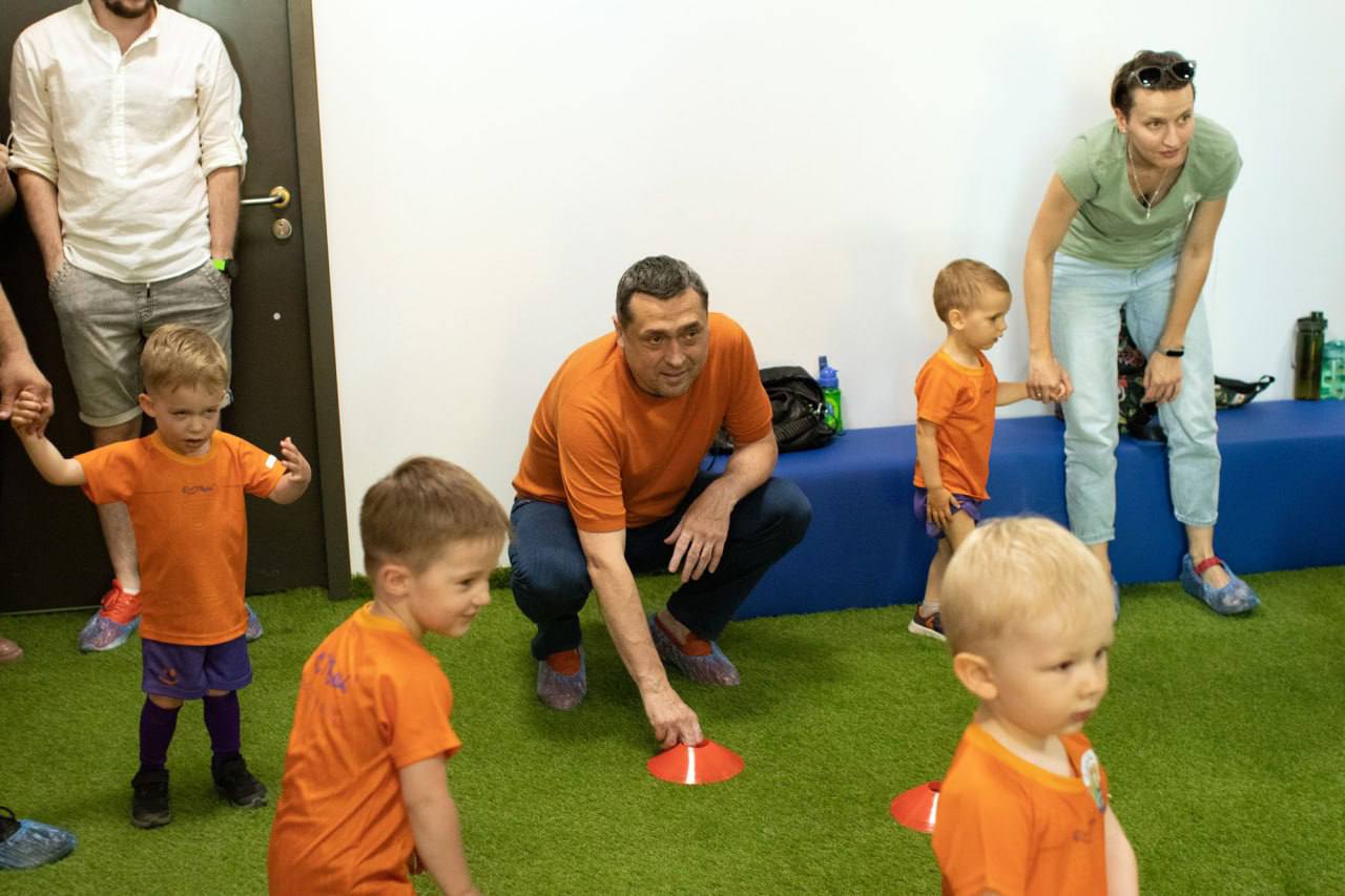 Александр Свищев